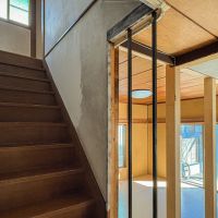 三鷹市井の頭の賃貸物件/階段横の壁も塗りたいな〜