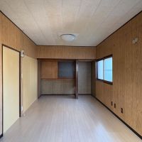 三鷹市井の頭の賃貸物件/2階の北側個室　写真左手の壁は、オーナーさんたちはぶち抜いて2階を1部屋として使っていました