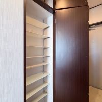 東京都港区赤坂の賃貸物件/靴以外にも細かなものをしまっておけそうな収納