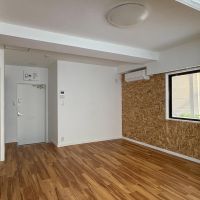世田谷区北沢の賃貸物件/天井高は約2.3mで住居のようなつくり