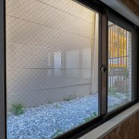 世田谷区北沢の賃貸物件/東側の窓の先は防犯用に格子を設置する予定