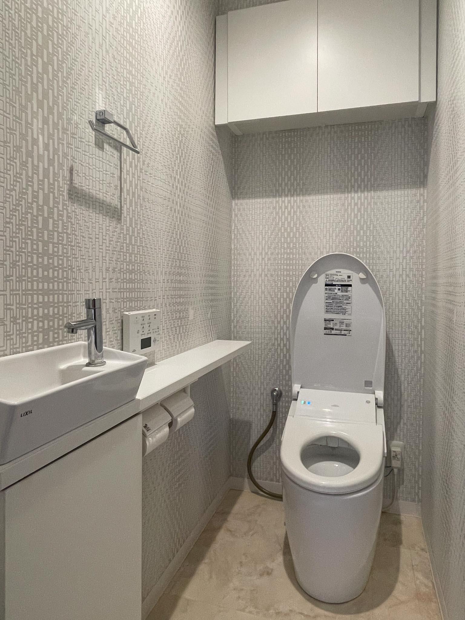 中野区中央の賃貸物件/トイレには手洗い器付き