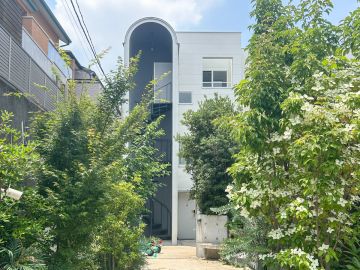 世田谷区代沢の賃貸物件/緑の先に、惹かれるアーチ