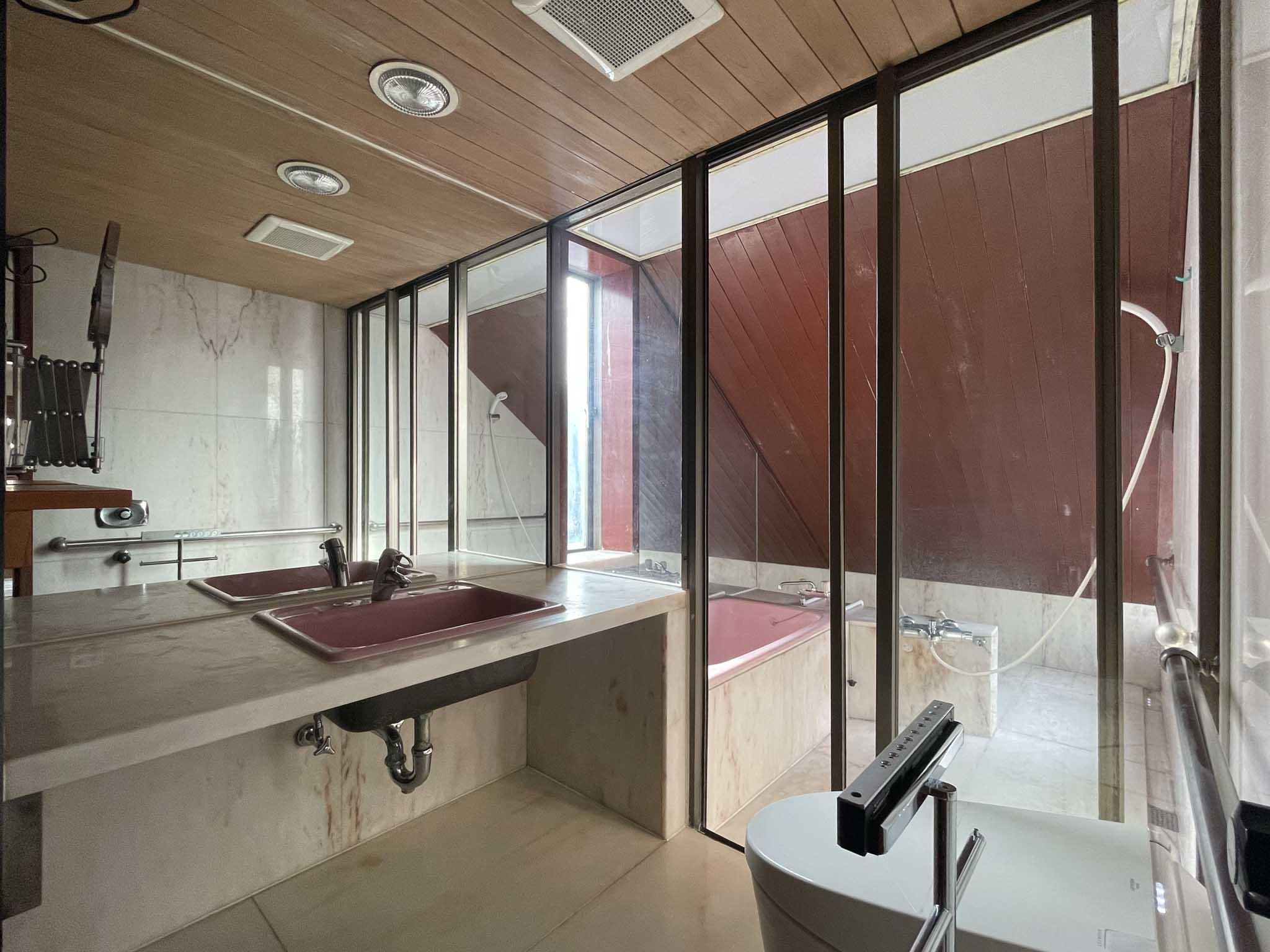 世田谷区代沢の賃貸物件/3F：洗面所・トイレと同室です