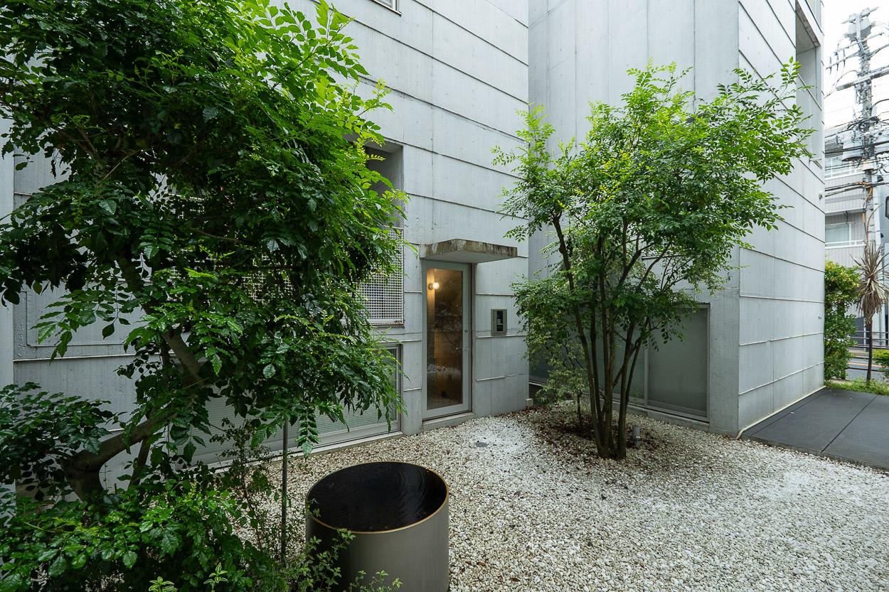 三鷹市下連雀の賃貸物件/共用部の中庭