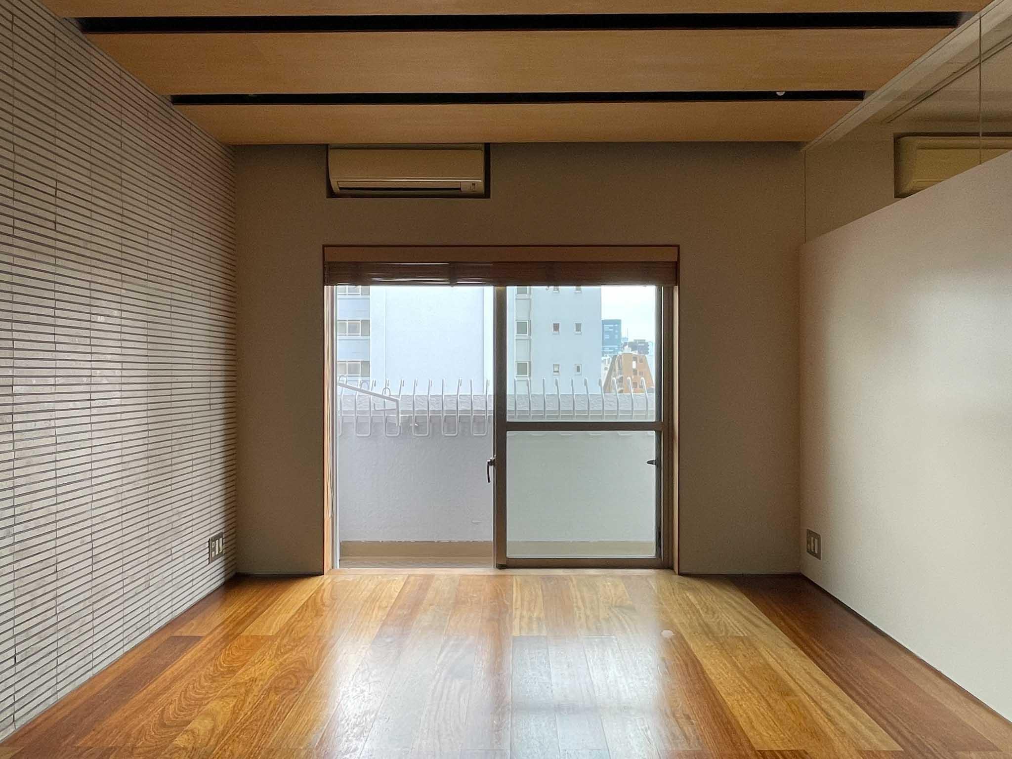 文京区関口の賃貸物件/南向きですが窓が低めなので、日当たりはそこそこ
