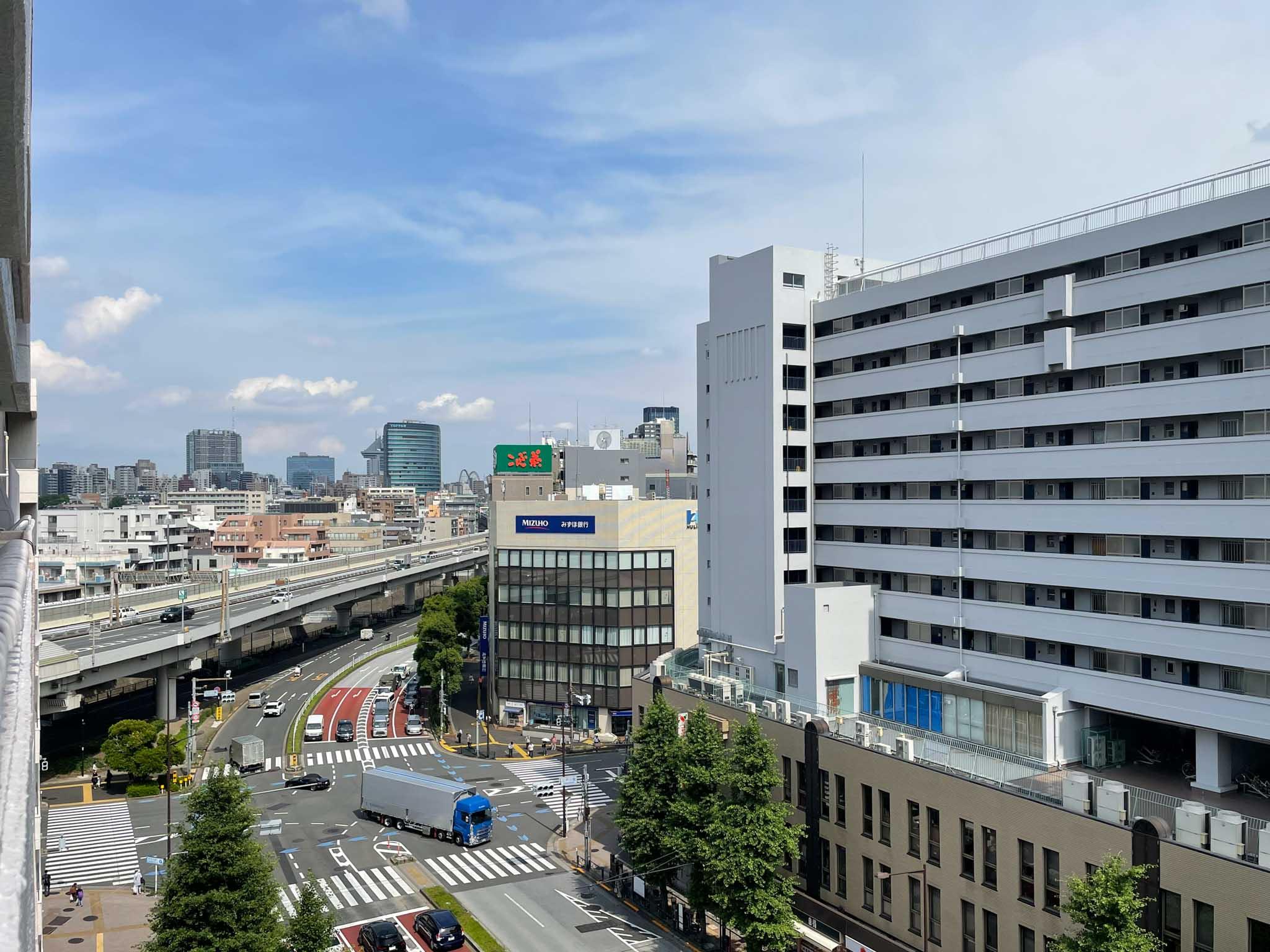 文京区関口の賃貸物件/横に目をやると首都高が見えます