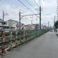八王子市千人町の賃貸物件/目の前は線路なので、電車の走行音がします