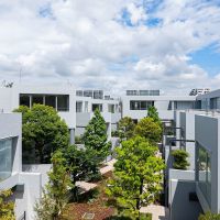 世田谷区砧の賃貸物件/36戸が連なる、低層のメゾネット型集合住宅
