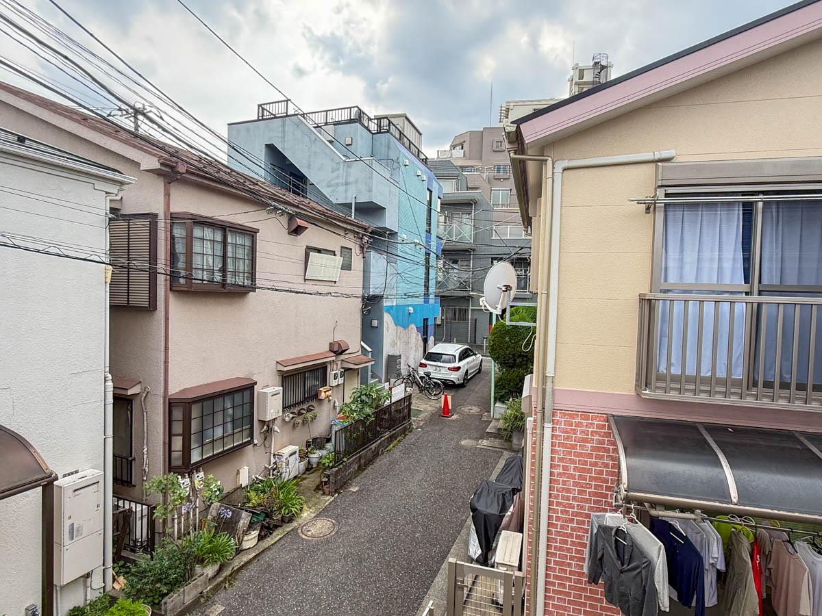 品川区平塚の賃貸物件/キッチン脇の窓からの眺望