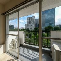 港区赤坂の賃貸物件/大きな窓に乾杯