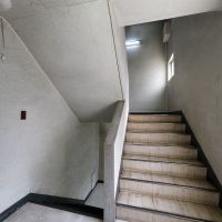 港区赤坂の賃貸物件/だいぶ年季の入った共用部