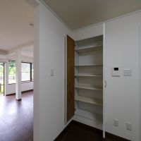 杉並区堀ノ内の賃貸物件/高さ調節可能な収納