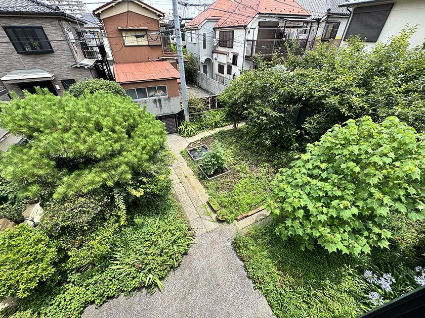 大田区大森東の賃貸物件/敷地内の緑がモリモリ