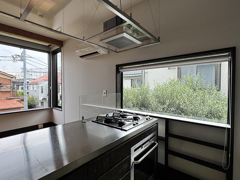 大田区大森東の賃貸物件/キッチン横の窓がお気に入り