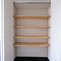 港区西麻布の賃貸物件/廊下の収納