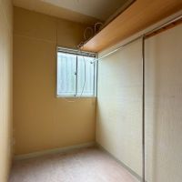 東京都目黒区の賃貸物件/ストックルーム。工夫次第で書斎としても使えそうです