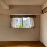中野区中野の賃貸物件/リビング、西側の窓