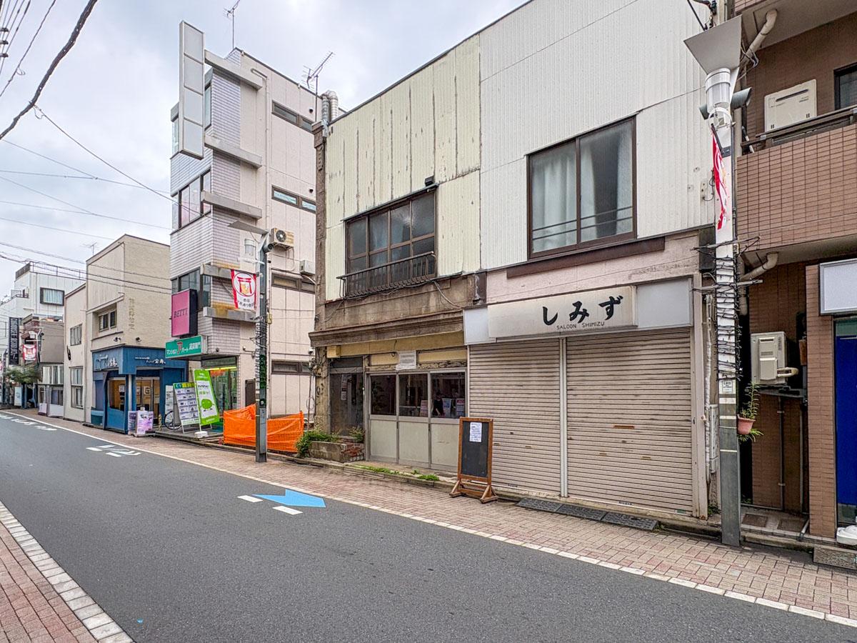 杉並区西荻北の賃貸物件/西荻でも屈指の人通りがある「伏見通り」にある建物