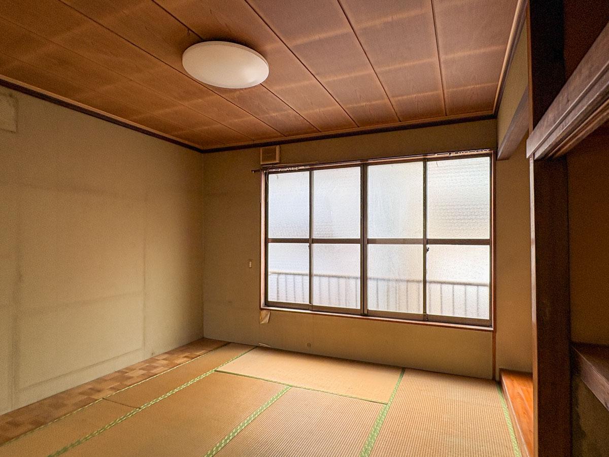 杉並区西荻北の賃貸物件/2階　なんか、思ってたより開放的！明るいし、天井が高い