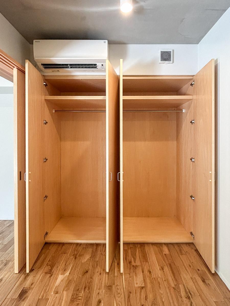 世田谷区経堂の賃貸物件/洋室のクローゼット。奥行きもしっかりとあります