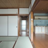 府中市西原町の賃貸物件/フスマを開ければ１５帖ほどの広々した空間に