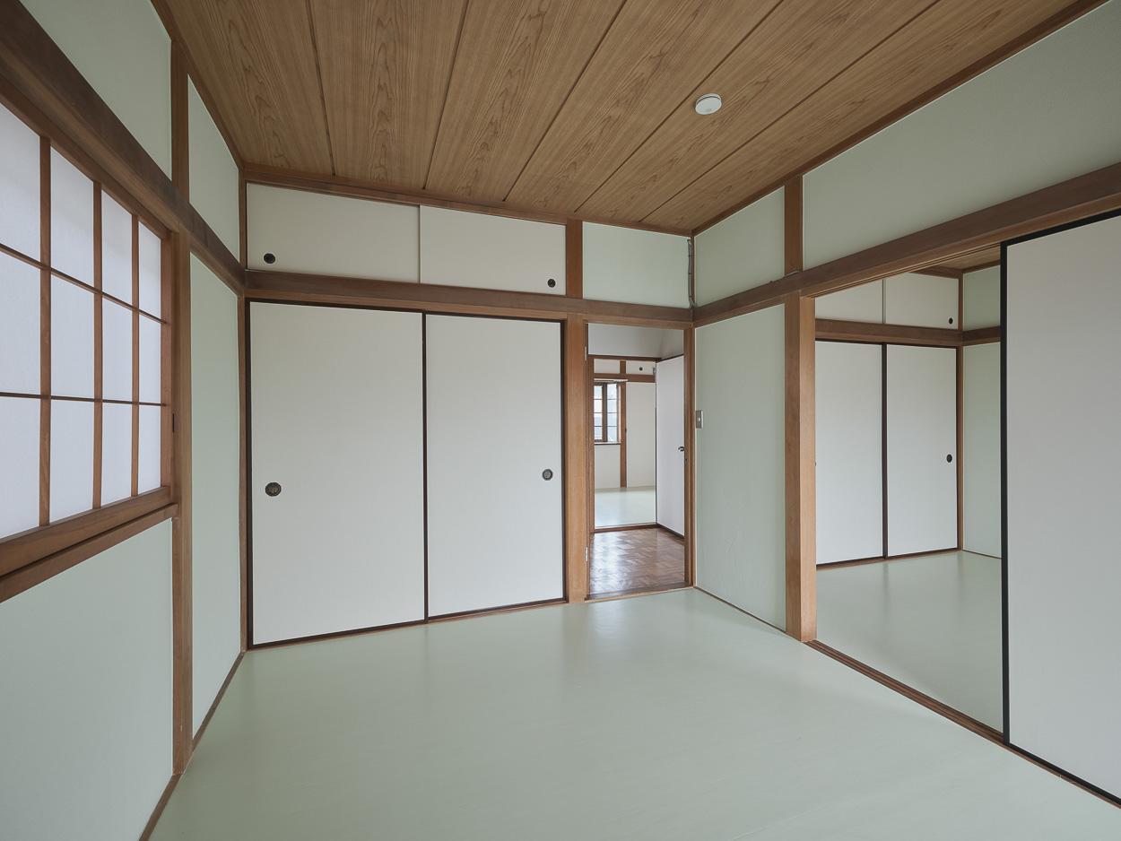 府中市西原町の賃貸物件/南側には６帖の洋室がふたつ
