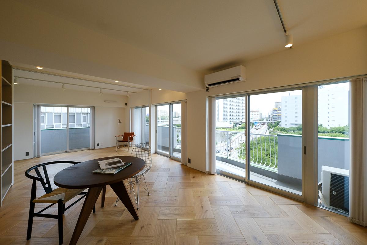 品川区東大井の売買物件/たくさんの窓から明るい光が入る角部屋がリノベーションされました
