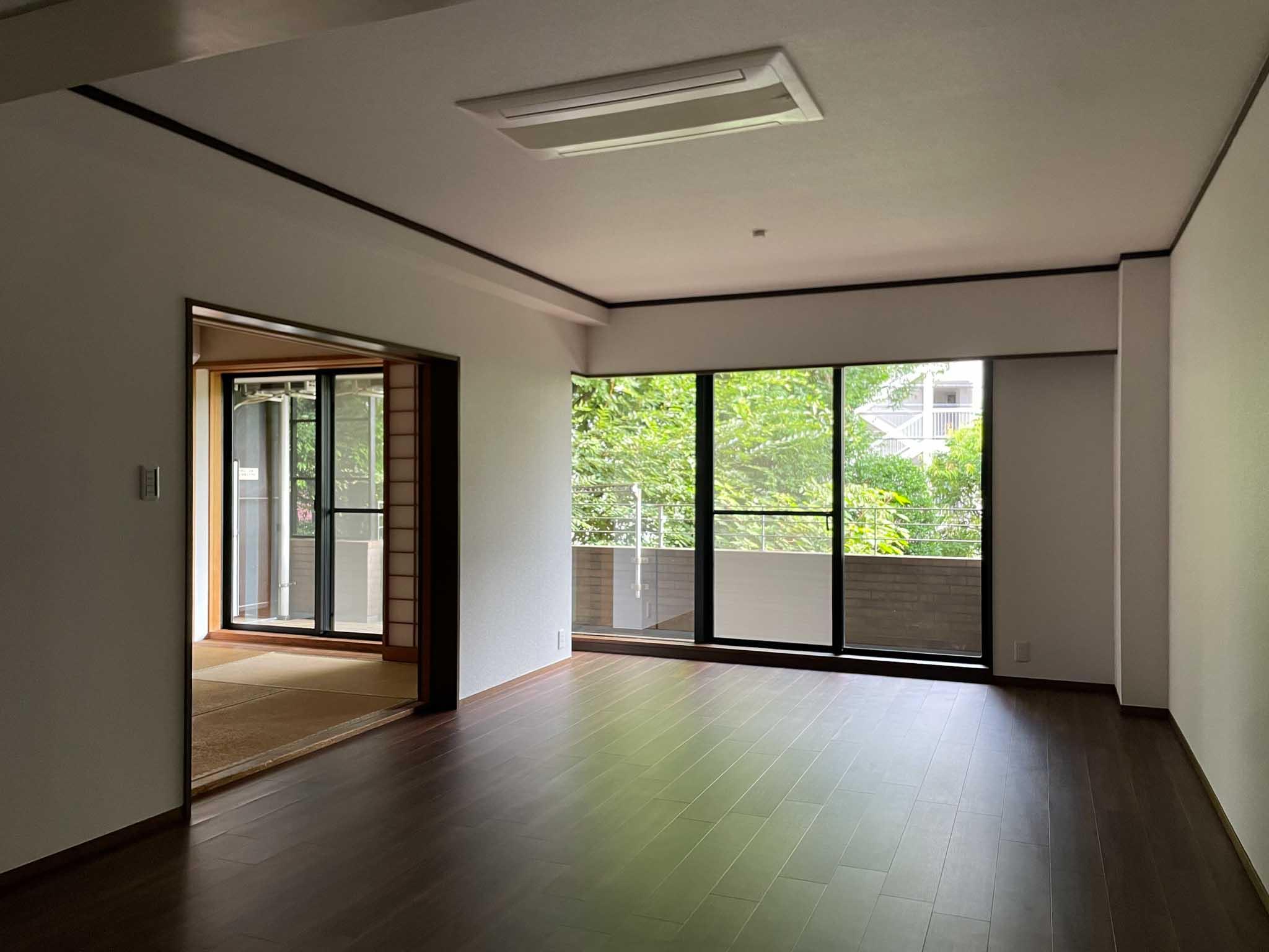 小金井市緑町の賃貸物件/南側は、19.3畳の広々としたリビングに和室が隣接する、ゆとりある空間