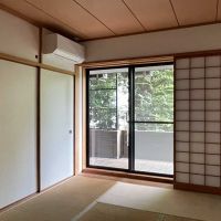 小金井市緑町の賃貸物件/リビング横に和室。しっかり緑が見えます