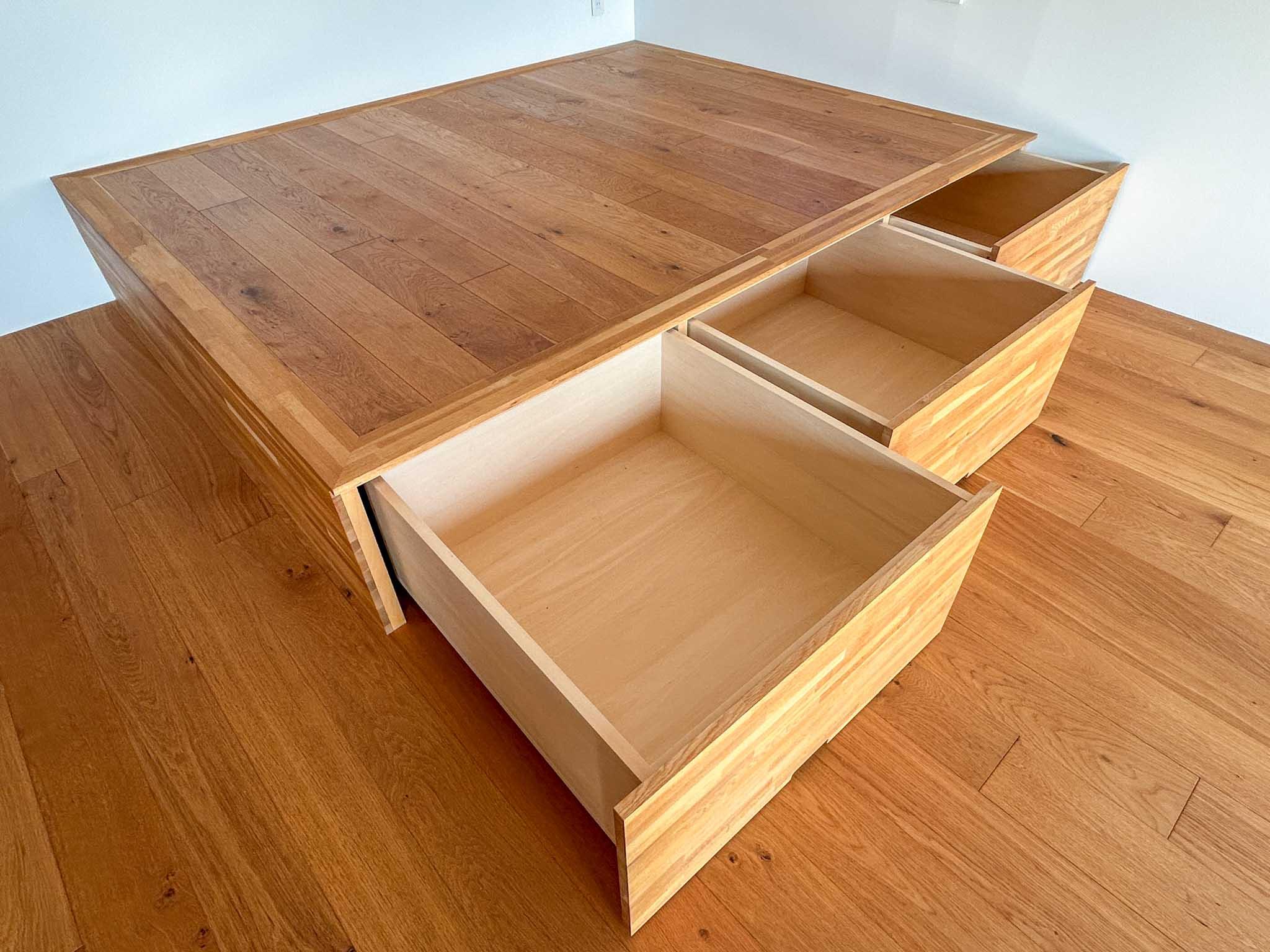 世田谷区上用賀の賃貸物件/小上がりの下に仕込まれた引き出し