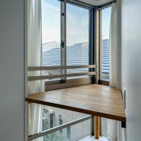 世田谷区上用賀の賃貸物件/出窓部分はドレッサーとしても使えそう