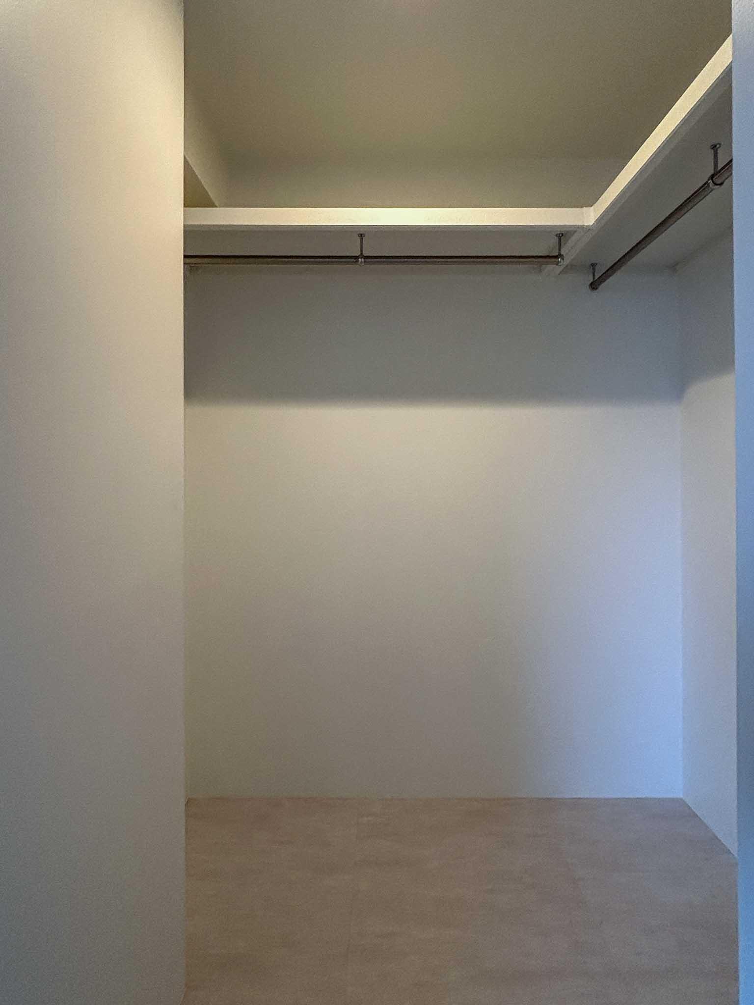 世田谷区上用賀の賃貸物件/洋室内のウォークインクローゼット