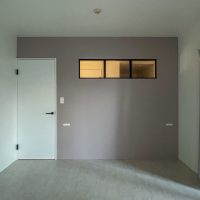 世田谷区上用賀の賃貸物件/廊下側の上部には内窓がついています