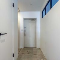 世田谷区上用賀の賃貸物件/玄関。土間部分がちょっぴり広め