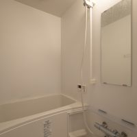 渋谷区本町の賃貸物件/浴室は追い焚き機能付き