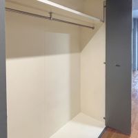 杉並区高円寺の賃貸物件/廊下にはワイドなクローゼットがあります