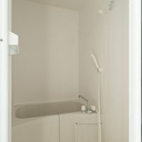 目黒区駒場の賃貸物件/浴室はコンパクトサイズ