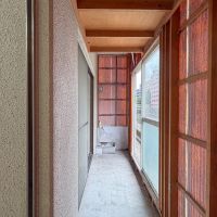 千代田区東神田の賃貸物件/窓際。上には造作の棚
