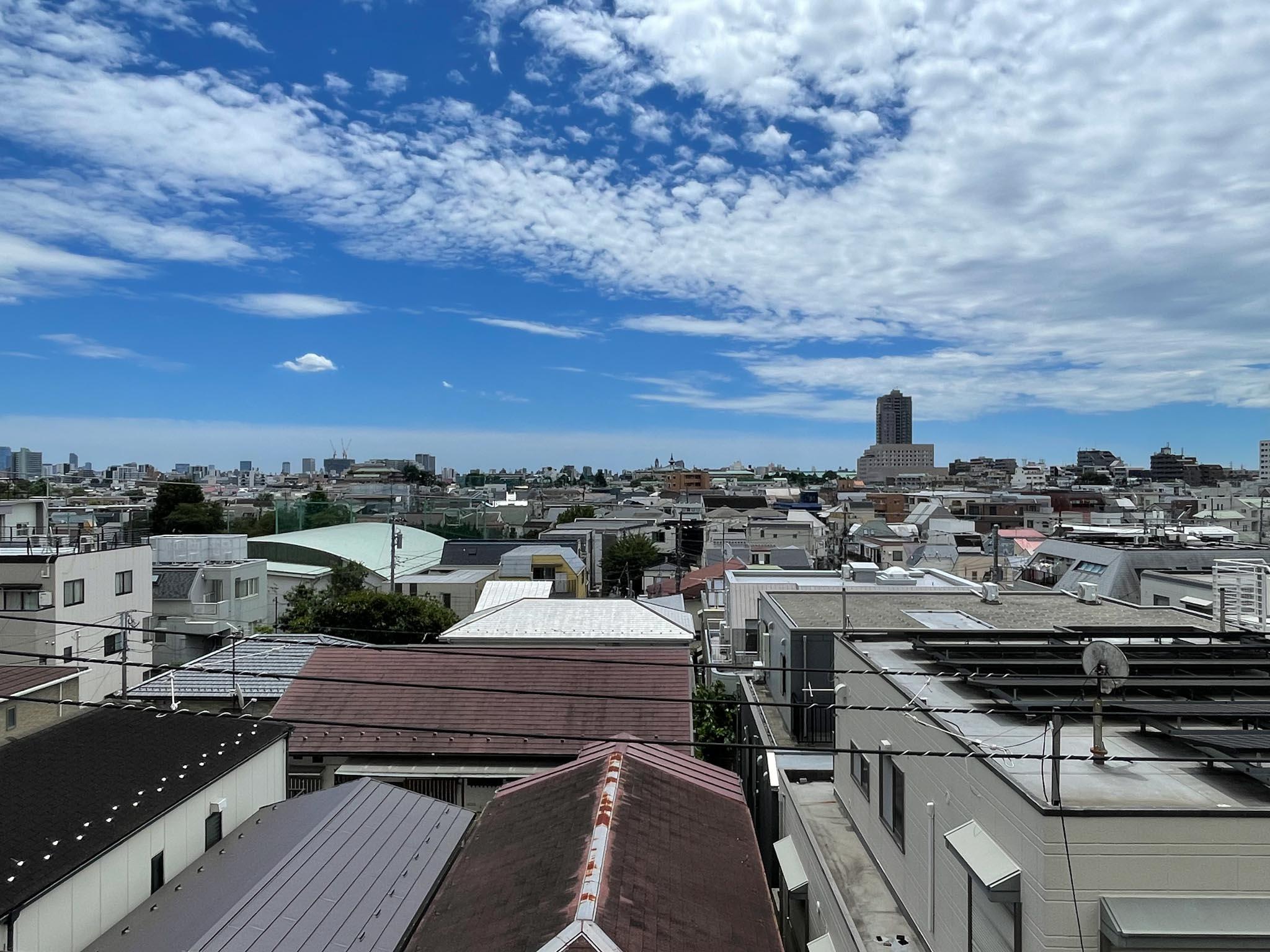 杉並区和田の賃貸物件/南側には高い建物がなく、抜けた眺望が楽しめます