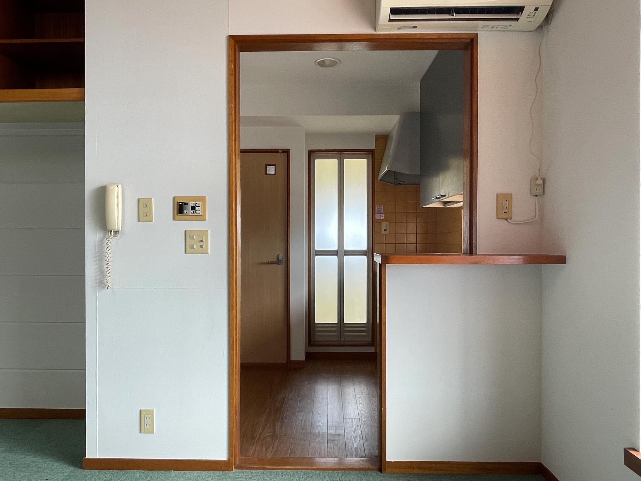 杉並区和田の賃貸物件/キッチンのほうへ向かいます