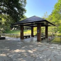 杉並区和田の賃貸物件/東屋の陰で、ひと休み