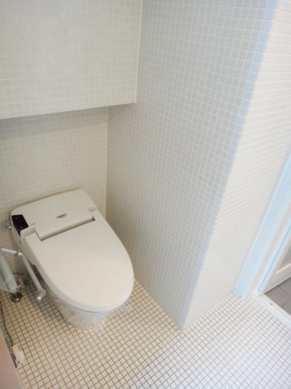 トイレは洗面と同室