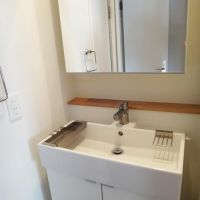 横浜市保土ヶ谷区天王町の賃貸物件/鏡の中は収納になっています。