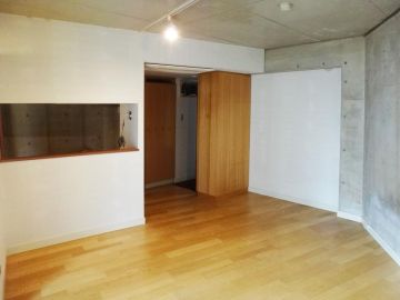 横浜市西区北幸の賃貸物件/休日のウッドバルコニー