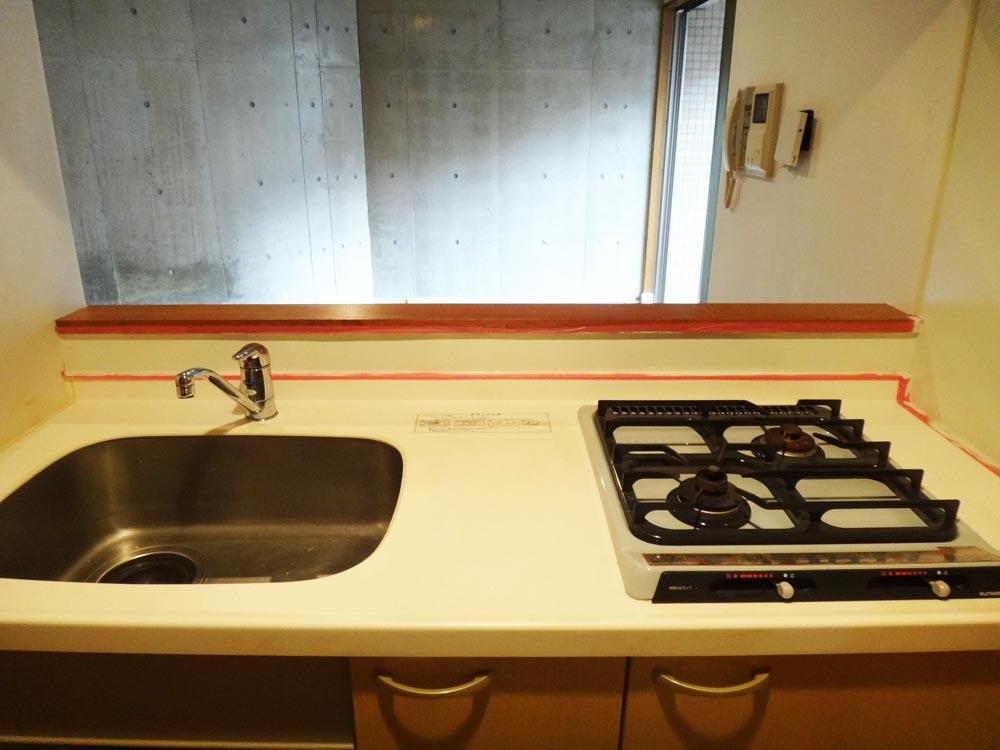 横浜市西区北幸の賃貸物件/コンパクトながらも使い勝手の良さそうなキッチン。対面式なのもgood。