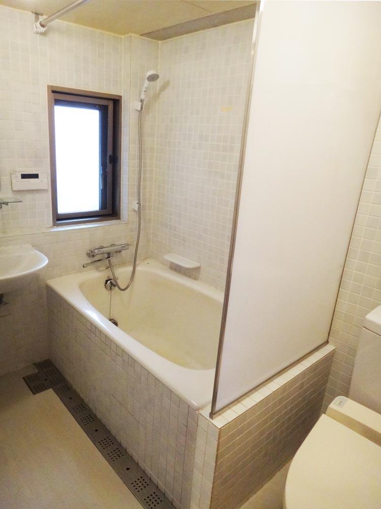 横浜市西区北幸の賃貸物件/タイルがキレイな水まわり。海外のような仕様です。