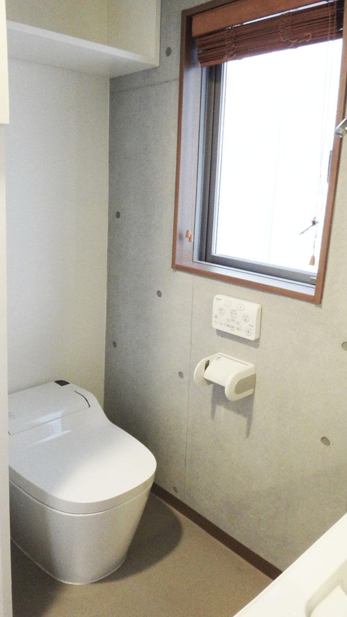 横浜市港北区樽町の賃貸物件/大きな窓があって、すっきりと気持ちの良い空間です。