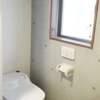 横浜市港北区樽町の賃貸物件/大きな窓があって、すっきりと気持ちの良い空間です。