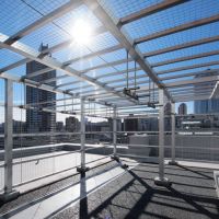 港区六本木の賃貸物件/共用の物干し場が屋上に